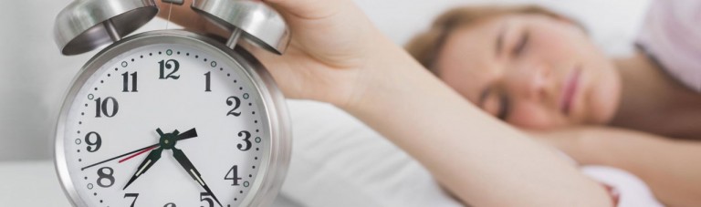 ۸ دلیل که بعد از خواب شبانه هنوز هم احساس خستگی دارید