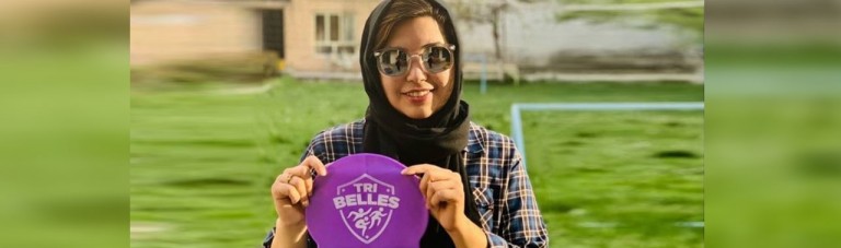 دختری با اراده آهنین؛ زینب رضایی چهارمین زن دونده التراماراتون افغانستان کیست؟