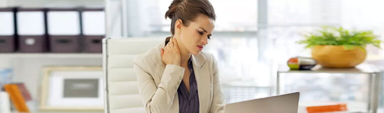 درمان گرفتگی گردن: ۱۰ تکنیک که از شر خشکی و درد گردن خلاص شوید