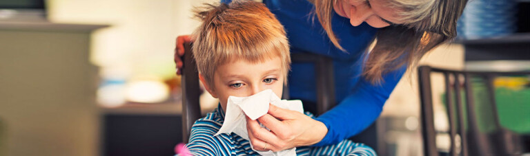 درمان سرماخوردگی کودکان: ۳۵ درمان خانگی فوق العاده برای تسکین سرفه و علائم سرماخوردگی