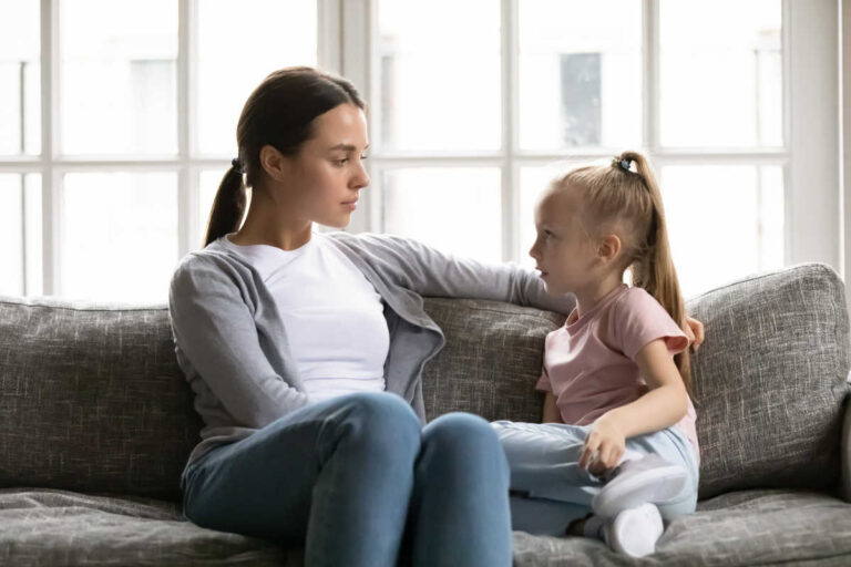 دروغ ناآگاهانه: ۹ دروغی که والدین هرروز به صورت ناخودآگاه به کودکانشان می‌گویند