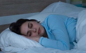 بهبود کیفیت خواب با ۵ راهکار قطعی از طب آیورودا
