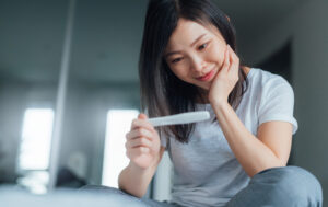 افزایش احتمال بارداری با ۷ راهکار موثر که کارشناسان نیز تایید می‌کنند
