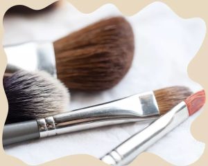 نحوه تمیز کردن برس های آرایشی: 9 بهترین ترفند برای تمیز کردن برس های آرایشی