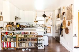 8 ایده برای ایجاد فضا در آشپزخانه کوچک