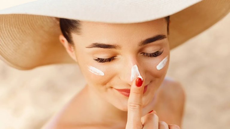 14 درمان خانگی موثر برای مراقبت از انواع پوست در تابستان!