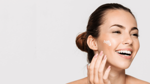 ترفندهای مراقبت از پوست؛ 7 نکته که روتین پوستی شما را دستخوش تغییر می‌کند!
