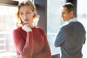 5 ترفند عالی برای تشخیص خیانت همسر که رودست ندارد!