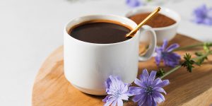 طرز تهیه قهوه کاسنی: آیا می‌توان دمنوش کاسنی را جایگزین قهوه کرد؟