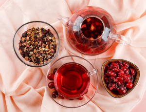 طرز تهیه چای آلبالو خوش رنگ به دو روش