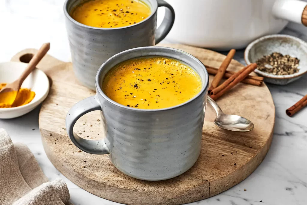 شیر زردچوبه - نوشیدنی های آیورودا برای چربی سوزی
