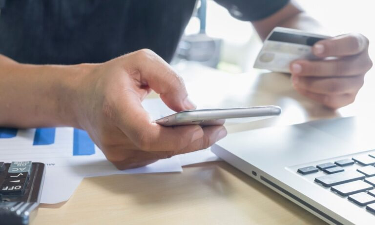 دلایل عدم دریافت پیامکهای بانکی + راه حل