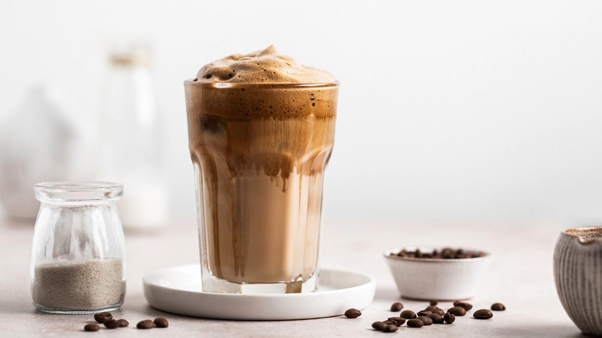 طرز تهیه هات لوتوس (نوشیدنی گرم زمستانی)