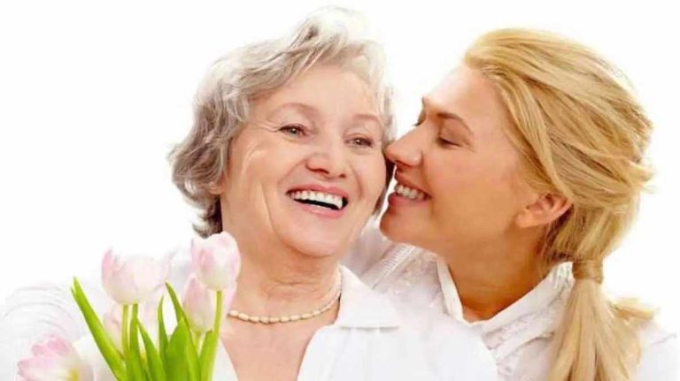 چگونه مادر خود را خوشحال کنیم؟