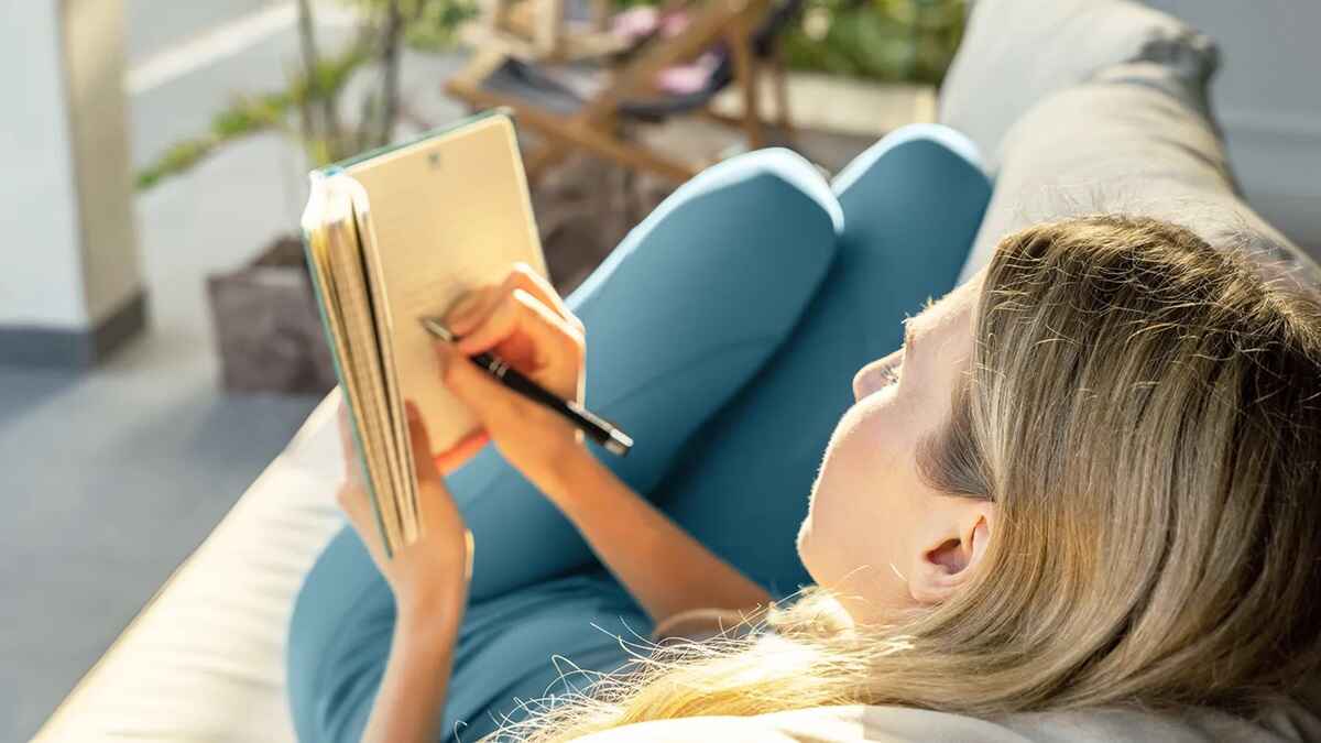 چرا مغز ما عاشق عادت‌های بد است؟ (و چرا ترکشان این‌قدر سخت است)