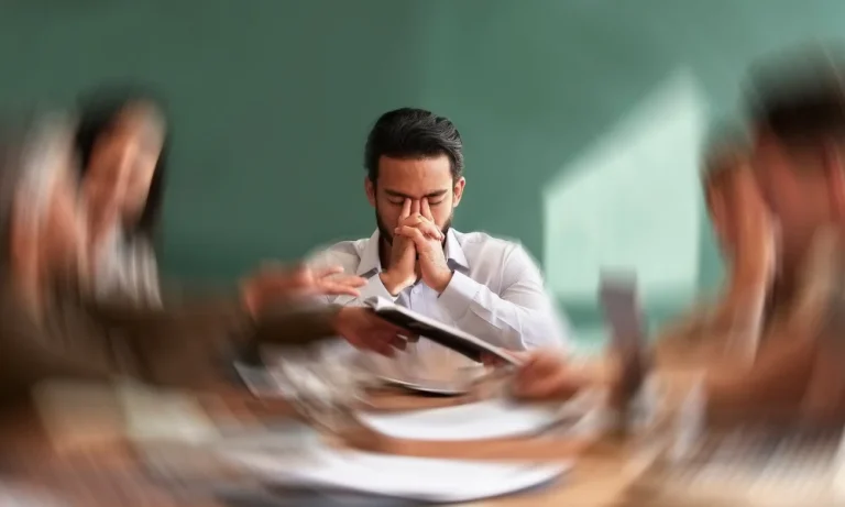 عدم تعادل هورمونی در مردان؛ نشانه ها، انواع و درمان