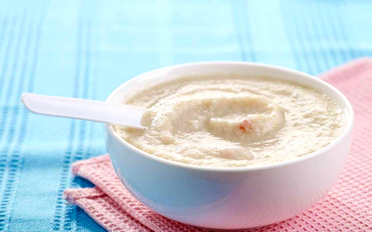 طرز تهیه فرنی با آرد برنج برای نوزادان | غذای کمکی سالم و مقوی