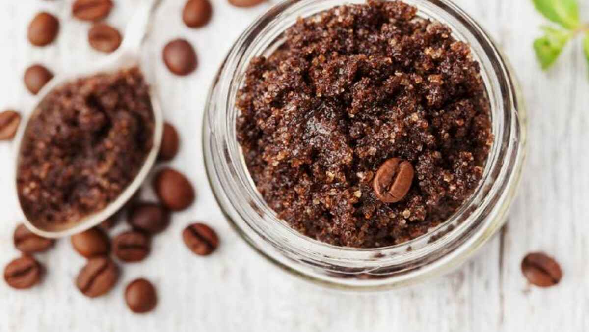 رنگ مو با حنا و قهوه؛ راهی طبیعی برای قهوه ای تیره و خوشرنگ!