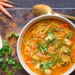 طرز تهیه سوپ مرغ با رشته